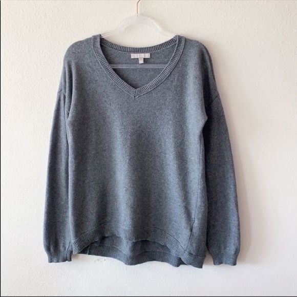 Banana Republic Sweaters - Banana Republic Touch of Cashmere V Neck Sweater
